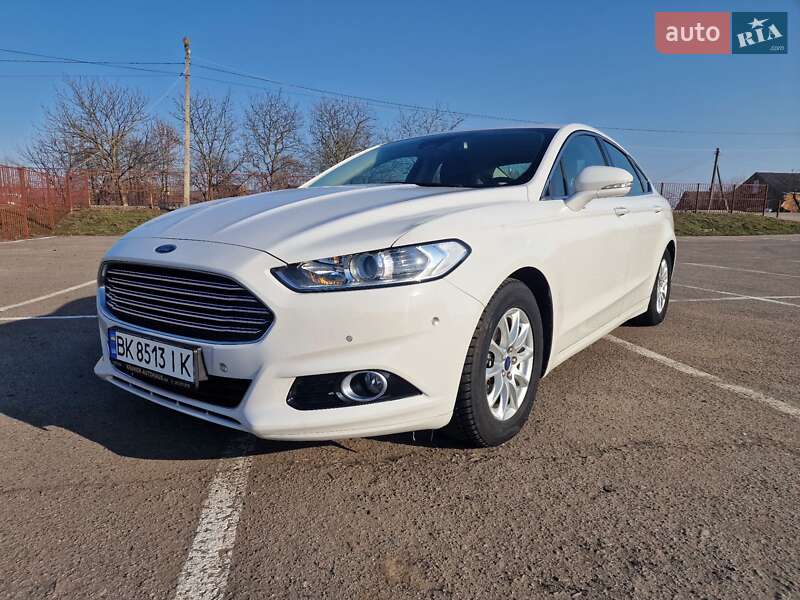 Седан Ford Mondeo 2015 в Луцьку