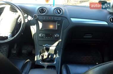 Лифтбек Ford Mondeo 2011 в 