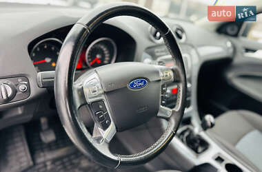 Седан Ford Mondeo 2012 в Здолбуніві