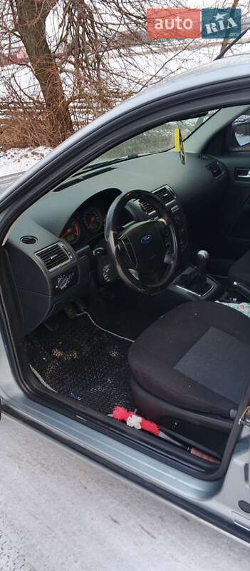 Седан Ford Mondeo 2006 в Звенигородке