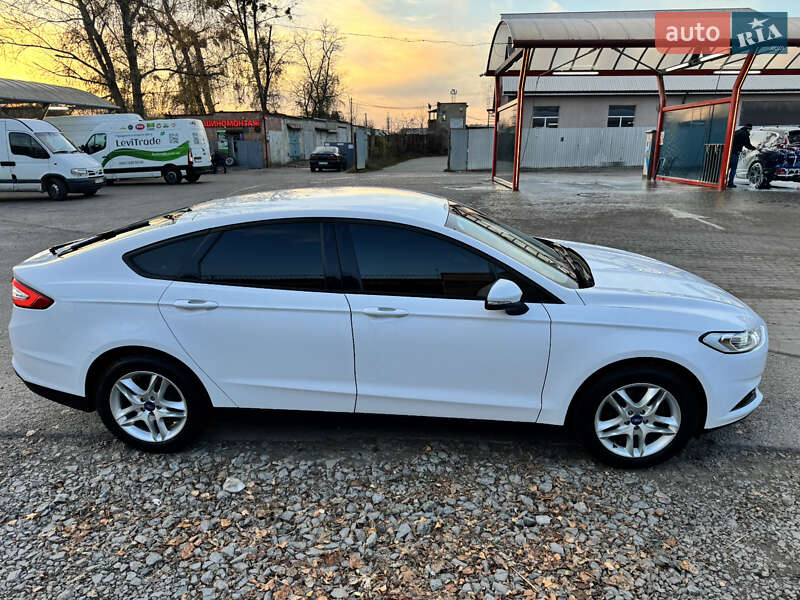 Лифтбек Ford Mondeo 2016 в Львове