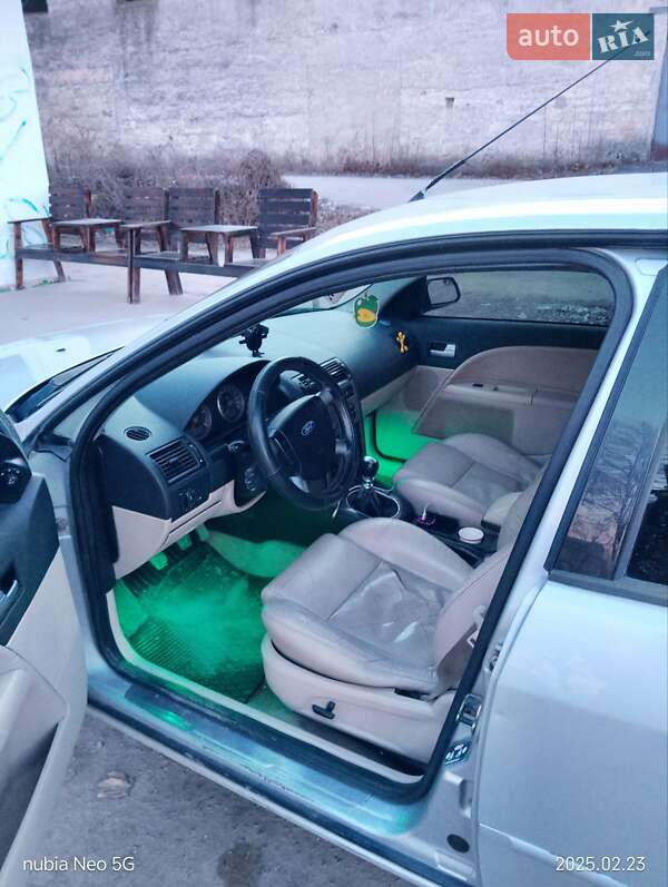 Лифтбек Ford Mondeo 2001 в Шаргороде