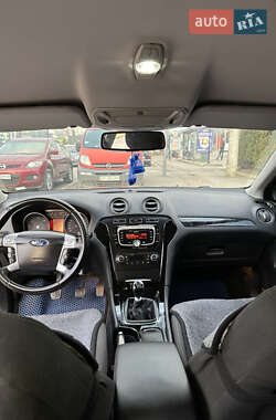 Седан Ford Mondeo 2010 в 