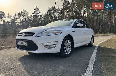 Лифтбек Ford Mondeo 2014 в 