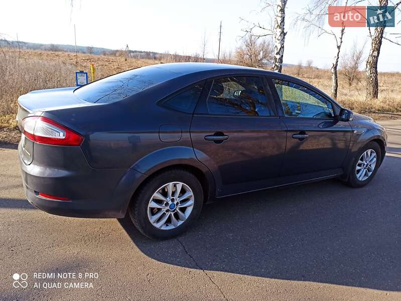 Седан Ford Mondeo 2011 в Переяславі