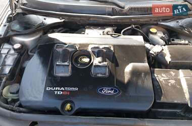 Седан Ford Mondeo 2002 в 