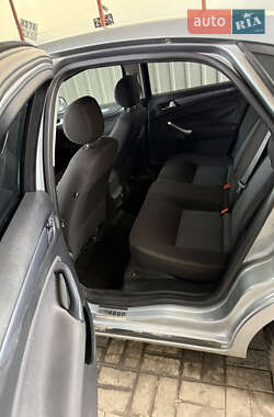 Седан Ford Mondeo 2012 в 