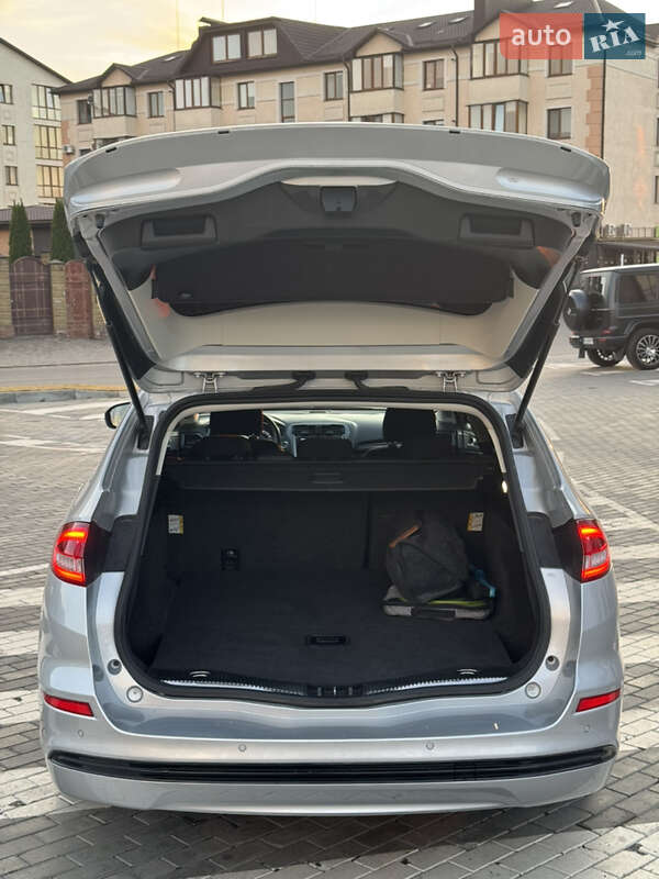 Лифтбек Ford Mondeo 2020 в Ровно