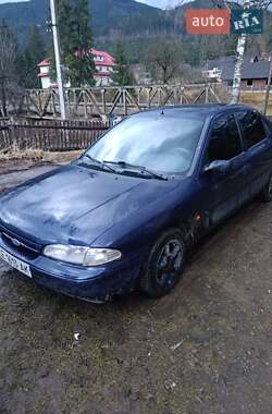 Ліфтбек Ford Mondeo 1995 в Надвірній