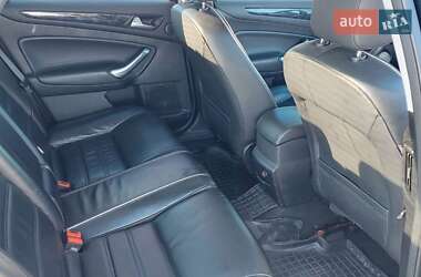 Седан Ford Mondeo 2012 в 