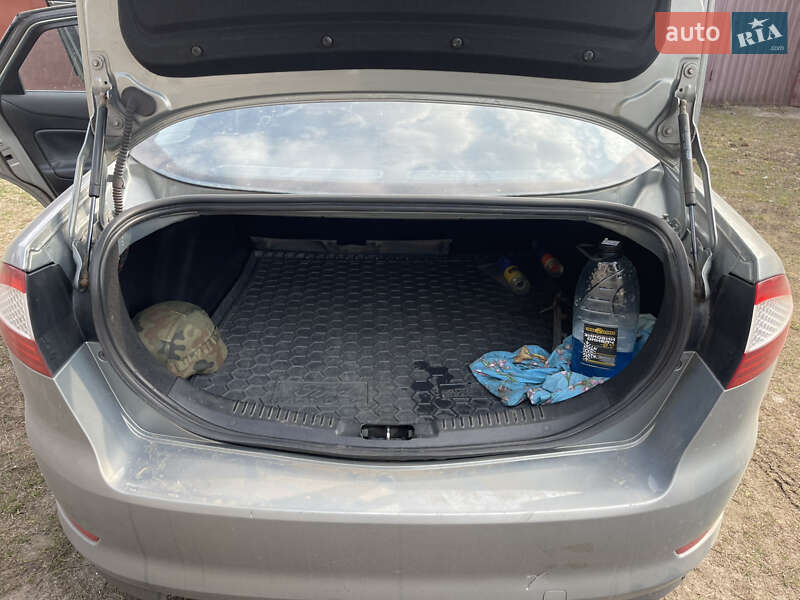 Седан Ford Mondeo 2008 в Путивле