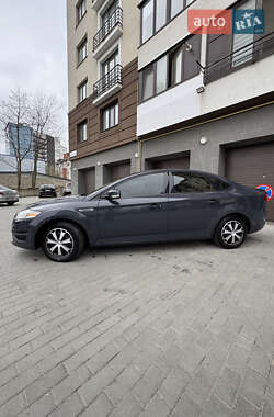 Седан Ford Mondeo 2012 в 