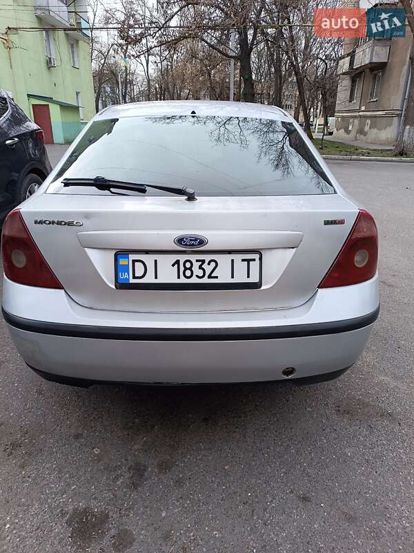 Ліфтбек Ford Mondeo 2003 в Ізмаїлі