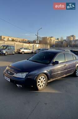 Седан Ford Mondeo 2001 в Коростене