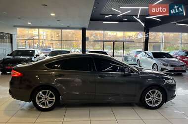 Седан Ford Mondeo 2016 в 