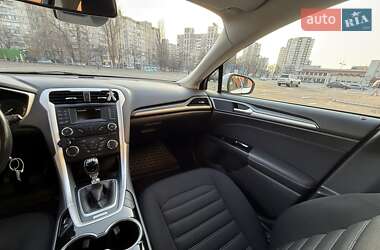Ліфтбек Ford Mondeo 2017 в 