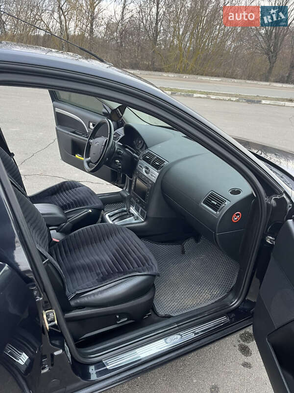 Лифтбек Ford Mondeo 2006 в Конотопе