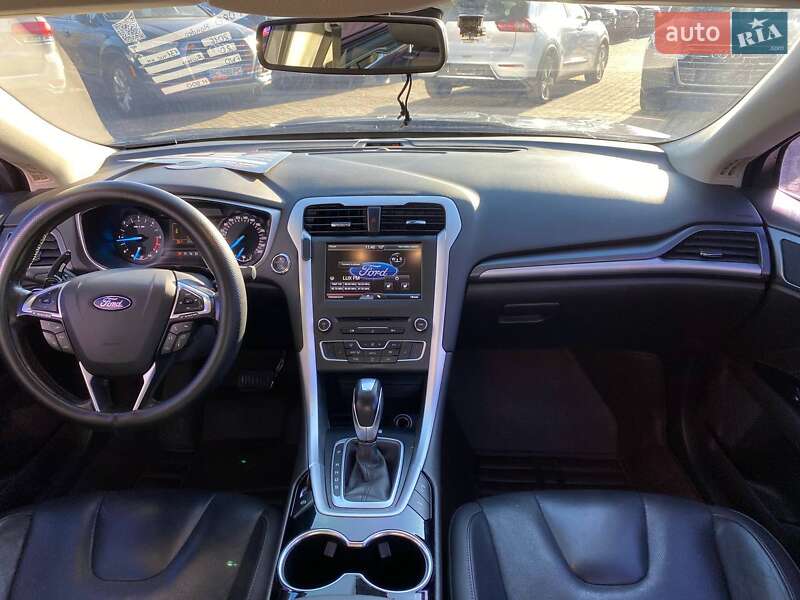 Седан Ford Mondeo 2016 в Львове