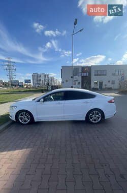 Лифтбек Ford Mondeo 2015 в 