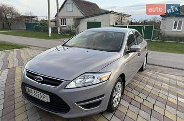 Ford Mondeo 2013 Ford Mondeo 2013