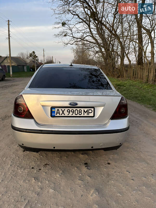 Седан Ford Mondeo 2002 в 