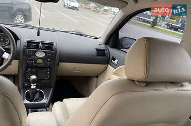 Седан Ford Mondeo 2001 в 