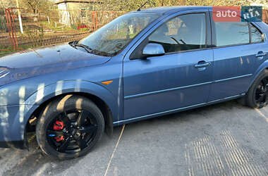 Лифтбек Ford Mondeo 2002 в 