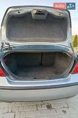 Седан Ford Mondeo 2004 в Скале-Подольской