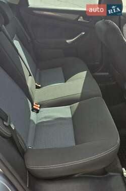 Седан Ford Mondeo 2011 в 