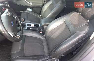 Седан Ford Mondeo 2012 в 