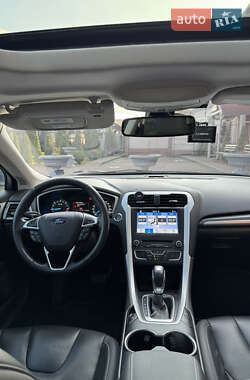 Седан Ford Mondeo 2017 в 