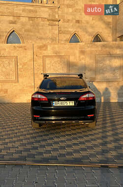 Седан Ford Mondeo 2010 в 