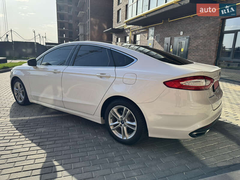 Седан Ford Mondeo 2015 в Миргороде