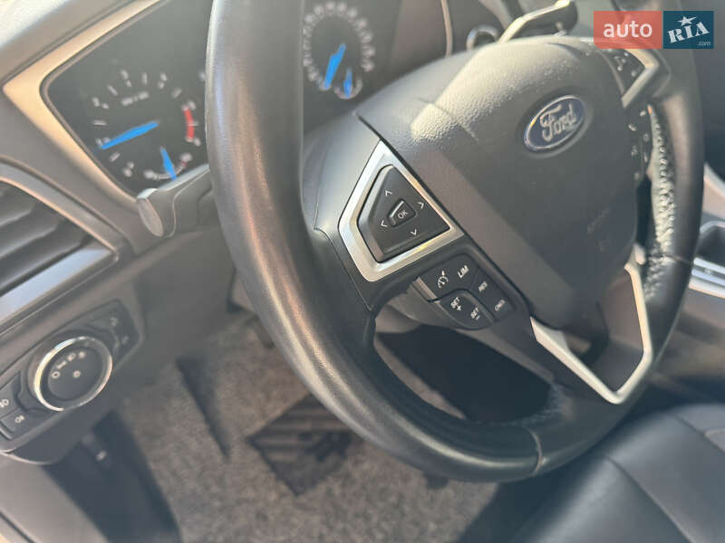 Седан Ford Mondeo 2015 в Миргороде