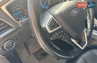 Седан Ford Mondeo 2015 в 