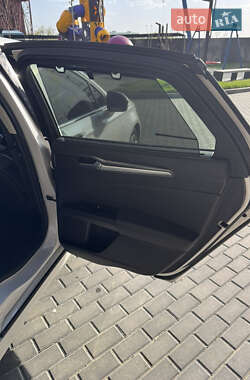 Седан Ford Mondeo 2015 в 