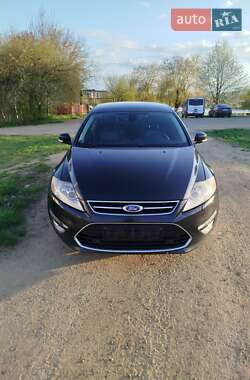Седан Ford Mondeo 2011 в 