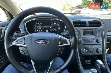 Лифтбек Ford Mondeo 2015 в 