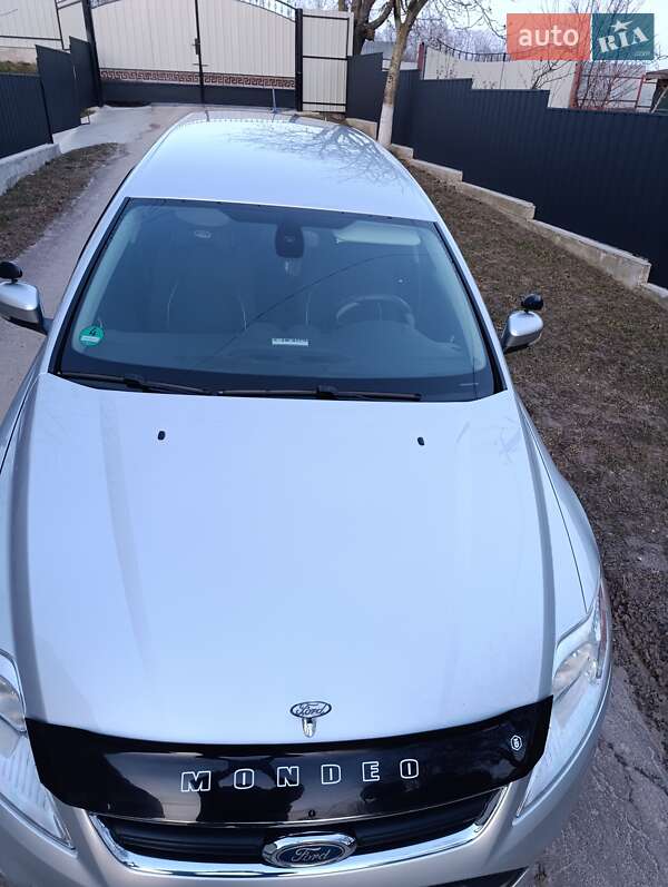 Универсал Ford Mondeo 2011 в Шумске