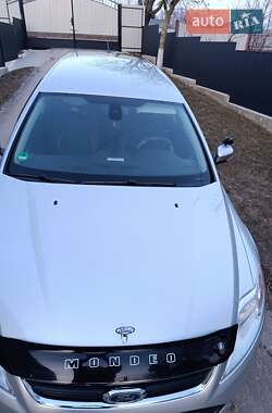 Универсал Ford Mondeo 2011 в 