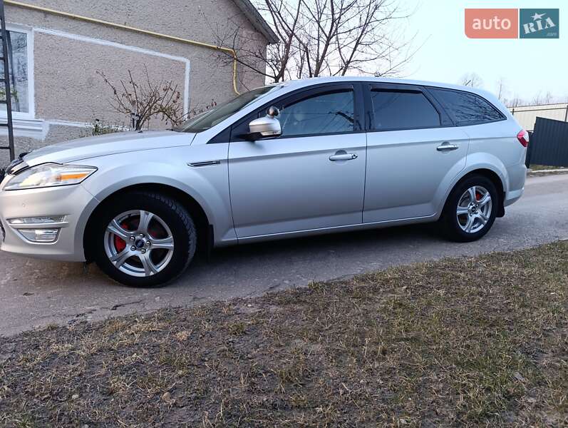 Универсал Ford Mondeo 2011 в Шумске