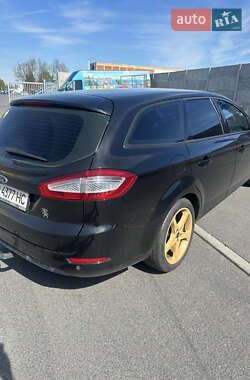 Универсал Ford Mondeo 2011 в 
