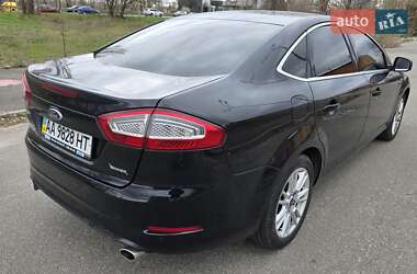 Седан Ford Mondeo 2012 в 
