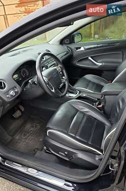 Седан Ford Mondeo 2012 в 