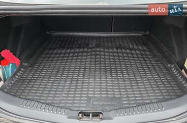 Седан Ford Mondeo 2012 в 