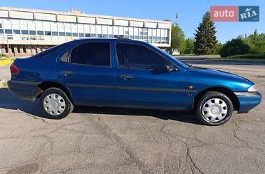 Лифтбек Ford Mondeo 1993 в 