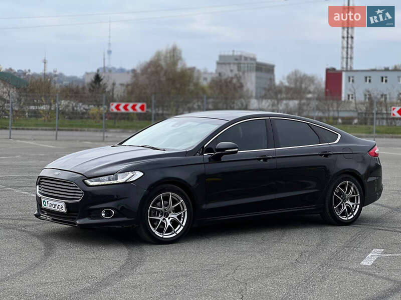 Седан Ford Mondeo 2016 в 