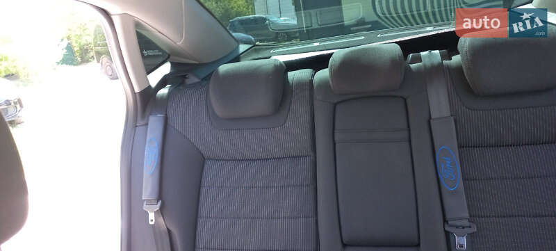 Седан Ford Mondeo 2012 в Ирпене