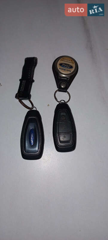 Седан Ford Mondeo 2012 в Ирпене