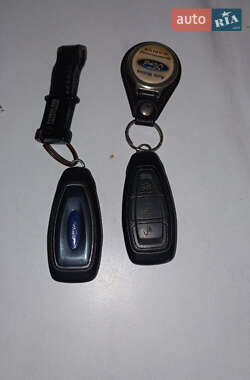 Седан Ford Mondeo 2012 в 
